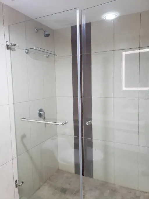 Διαμέρισμα Ecusuites Habitacion Vip Con Jacuzzi Hidro Γκουαγιακίλ
